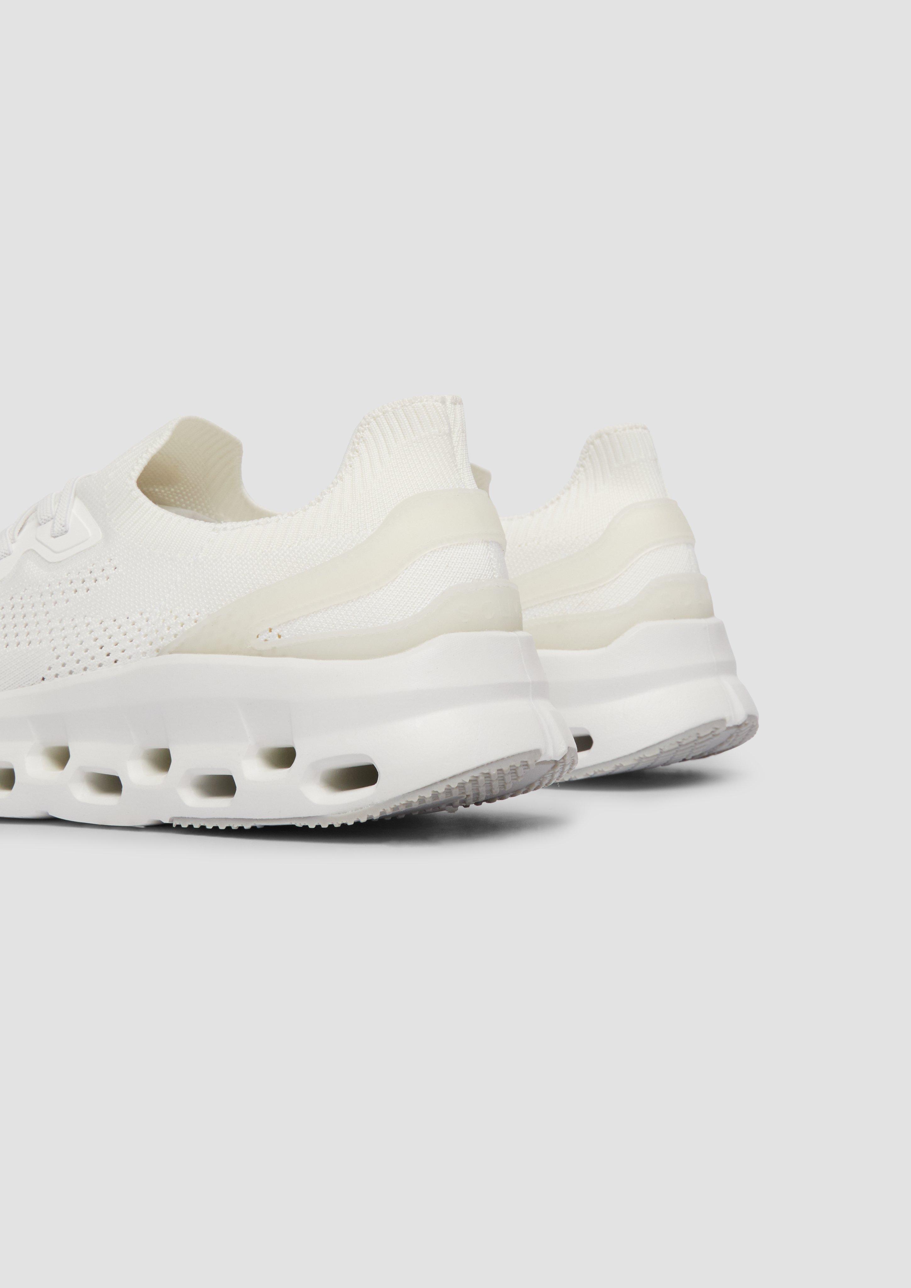 Slipper in 100, 345 & 001