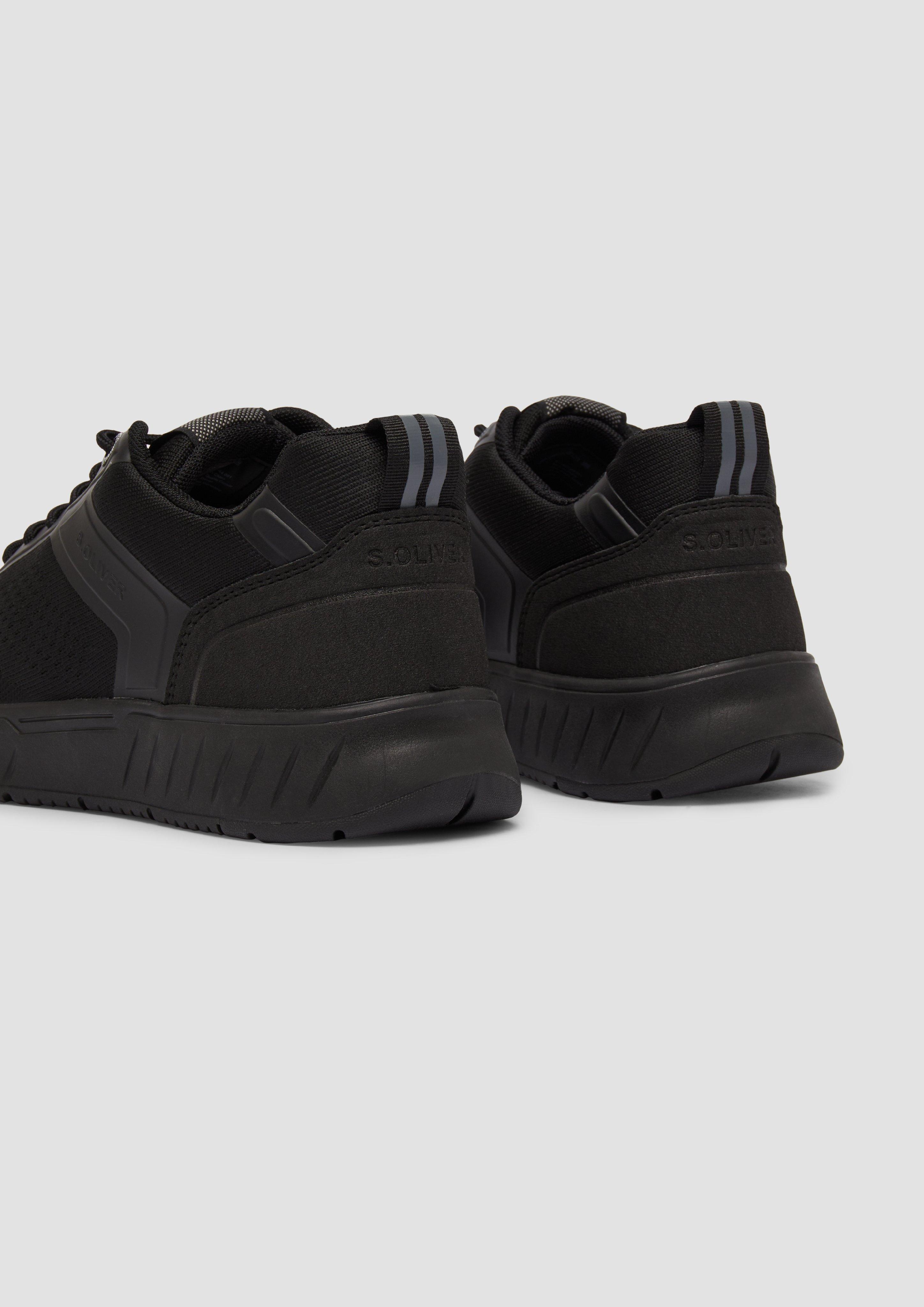 Čevlji z vezalkami in 001 & 210