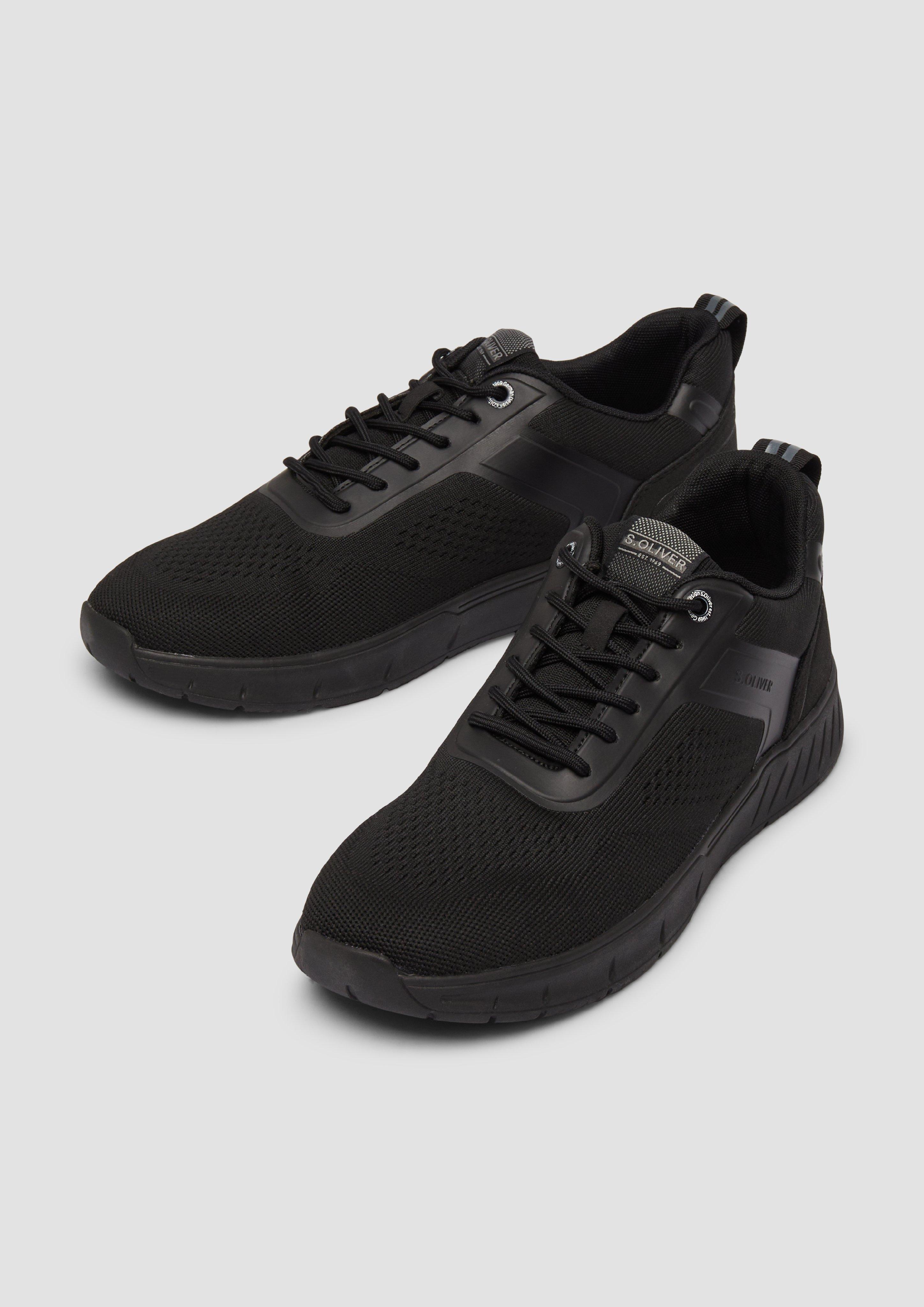 Čevlji z vezalkami in 001 & 210