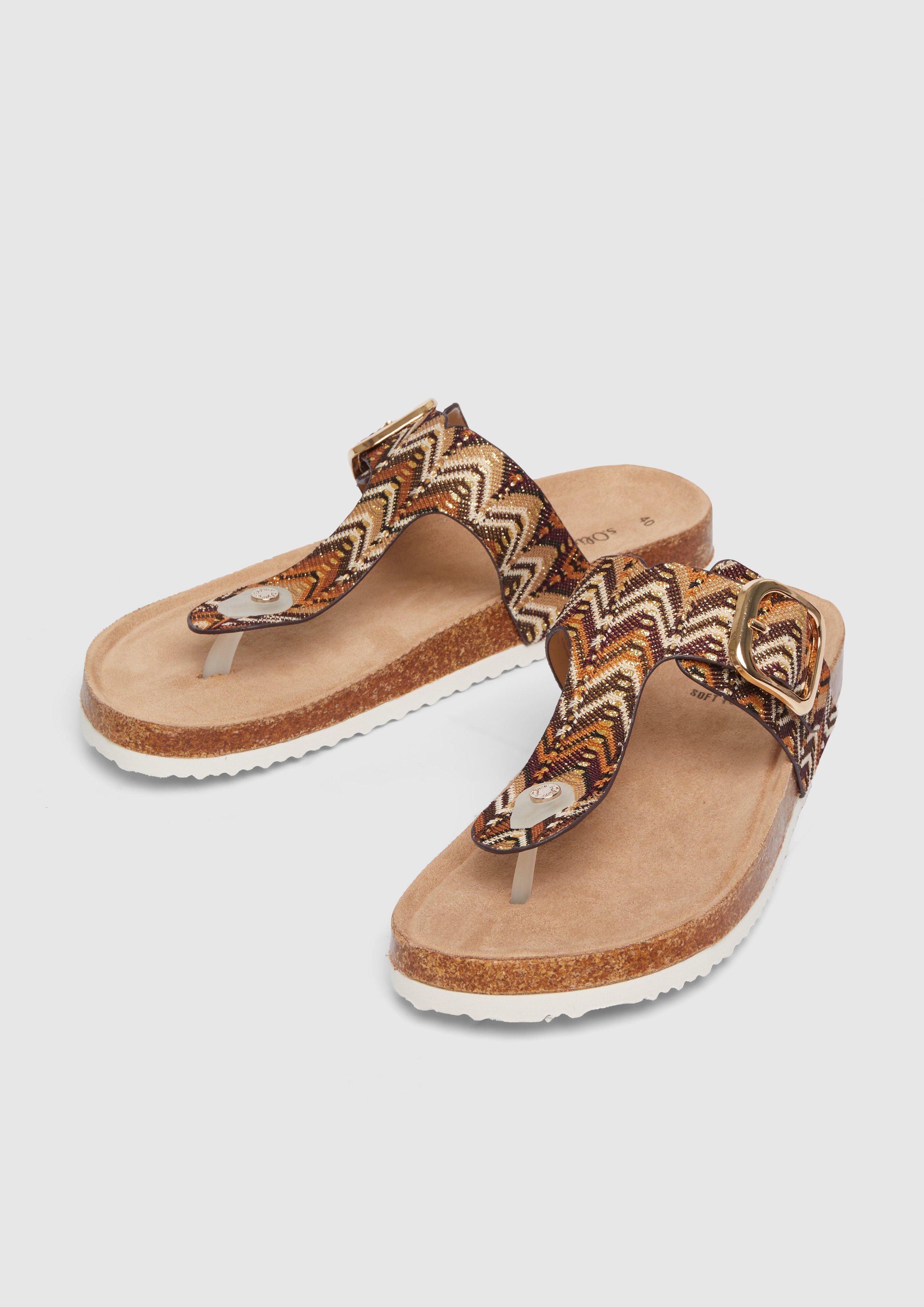 Pantoletten in 300, 597, 600 & 701