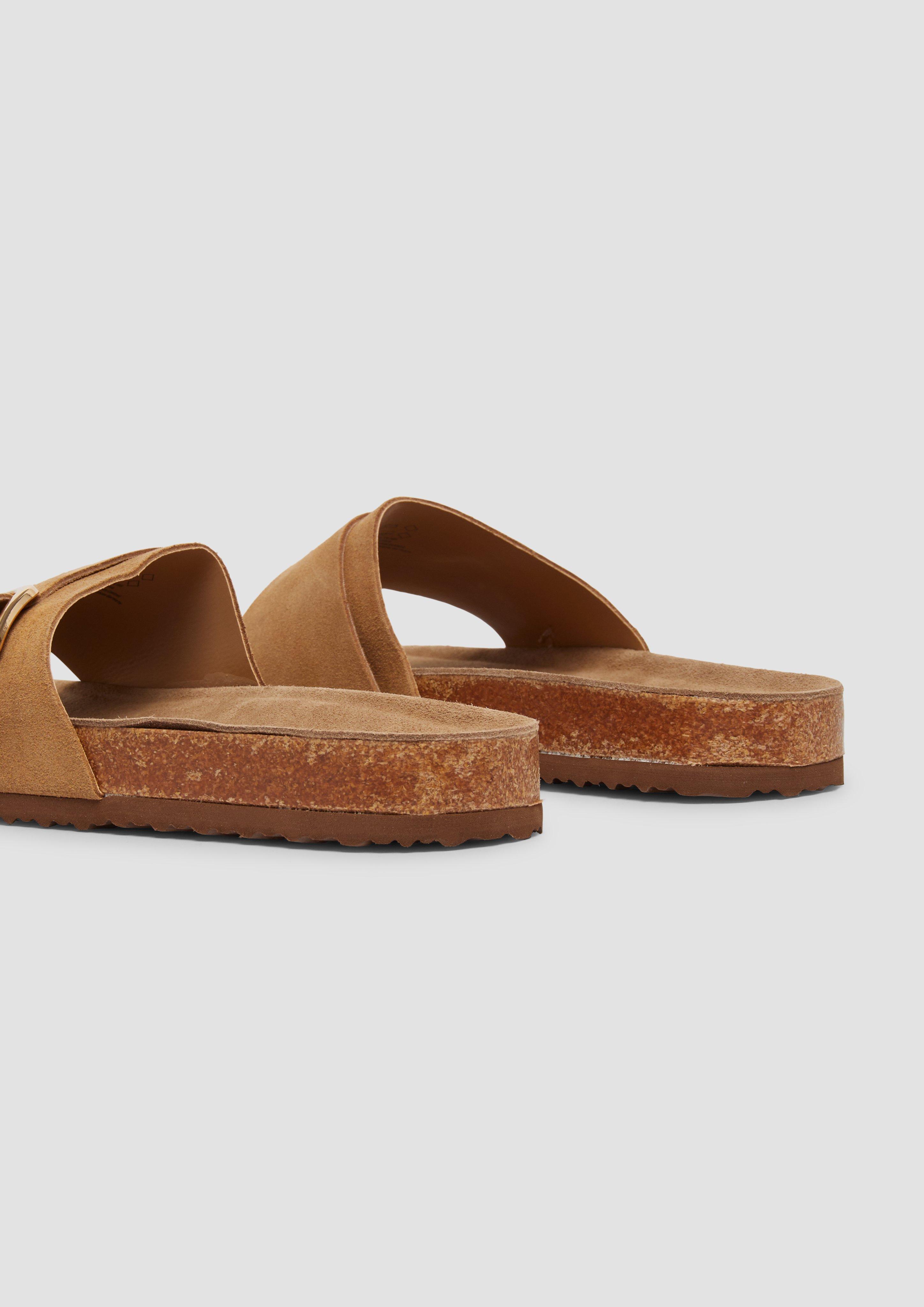 Pantoletten in 305, 610 & 802