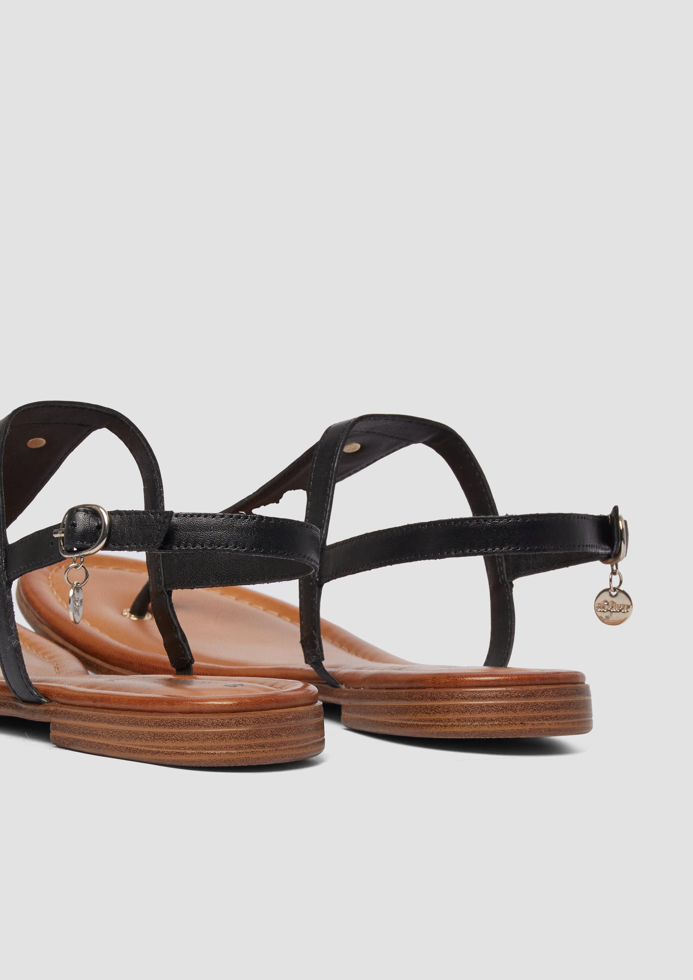 Sandalen in 001, 305 & 984