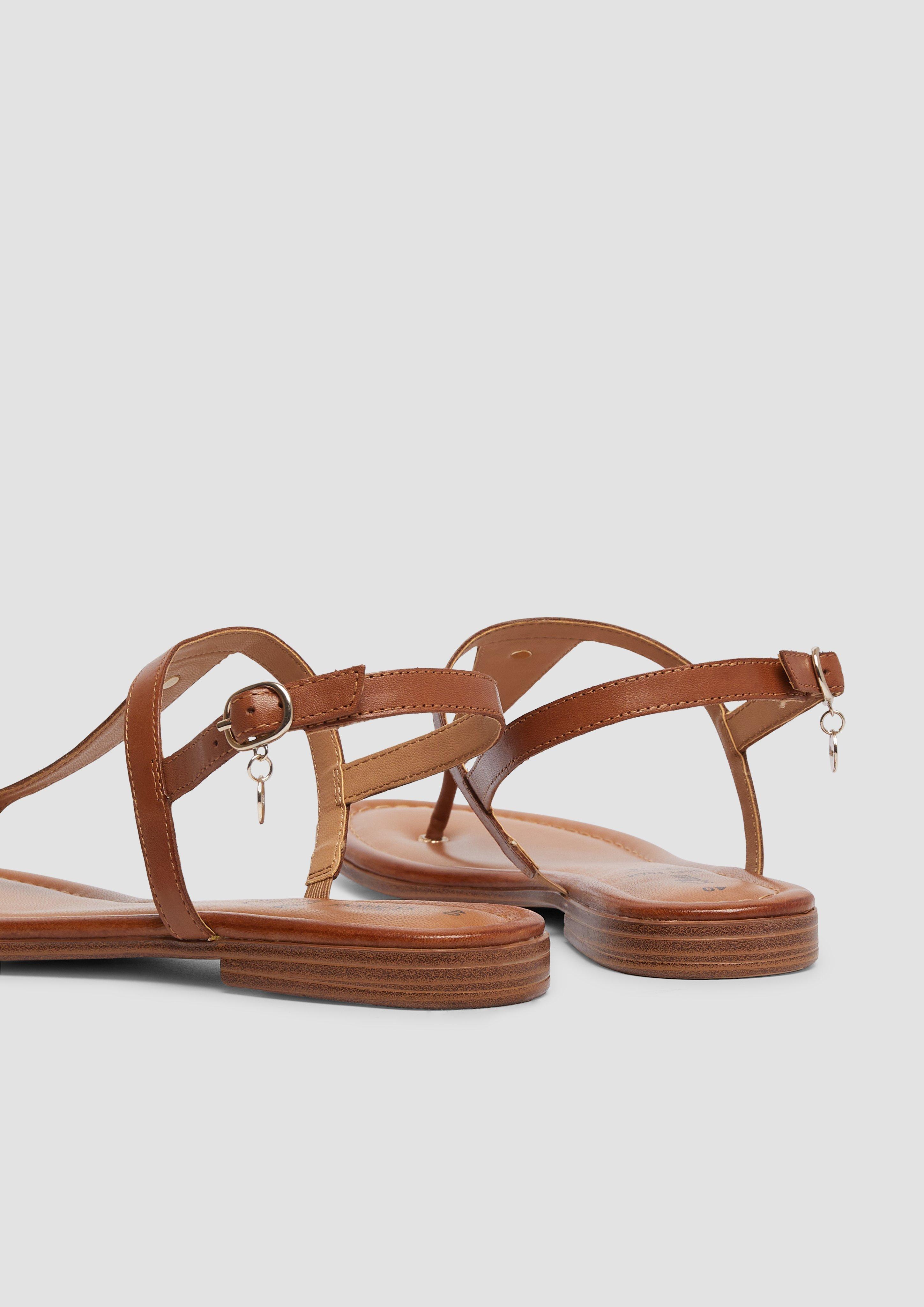 Sandalen in 305, 984 & 001
