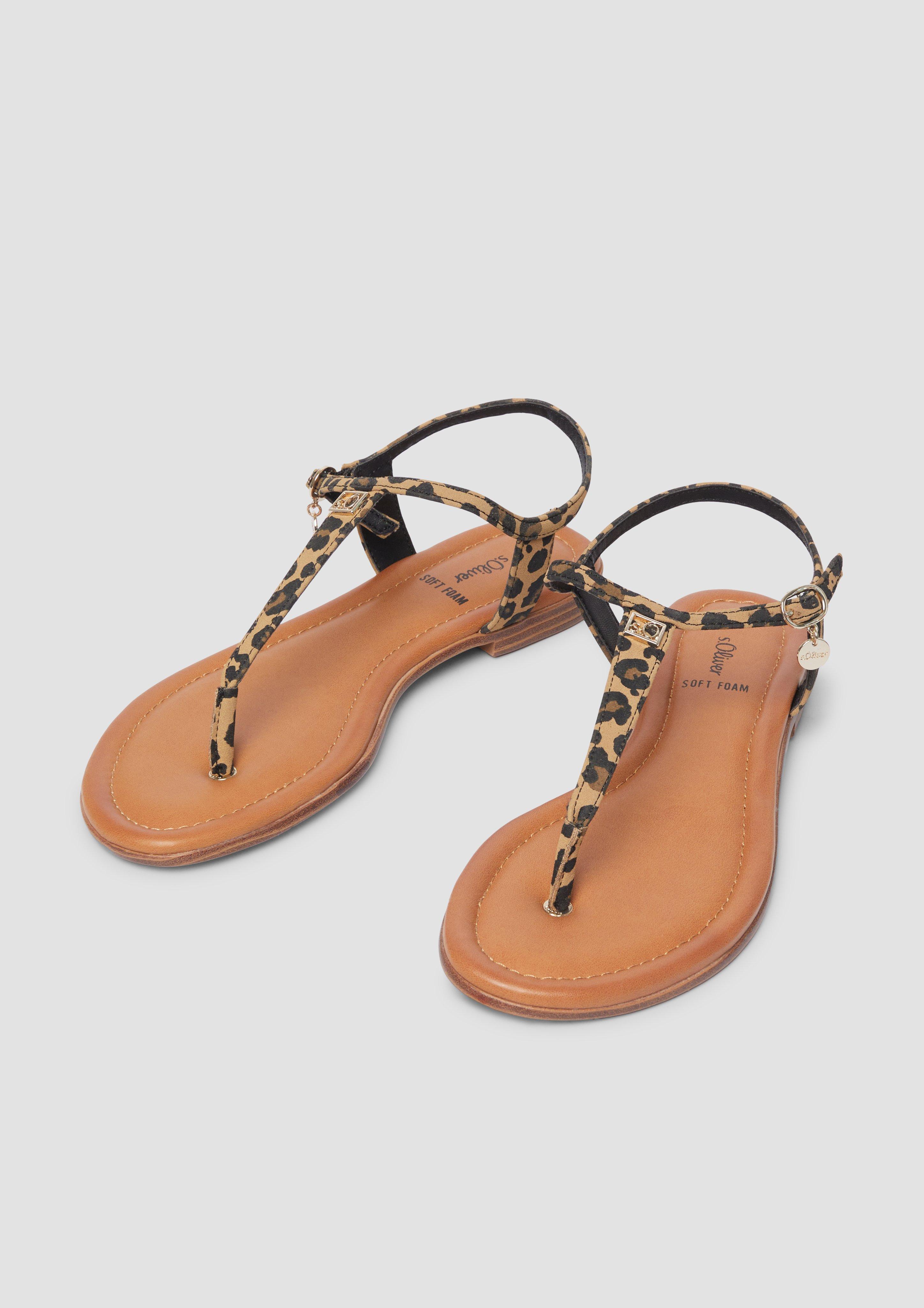 Sandalen in 907, 940 & 0A1