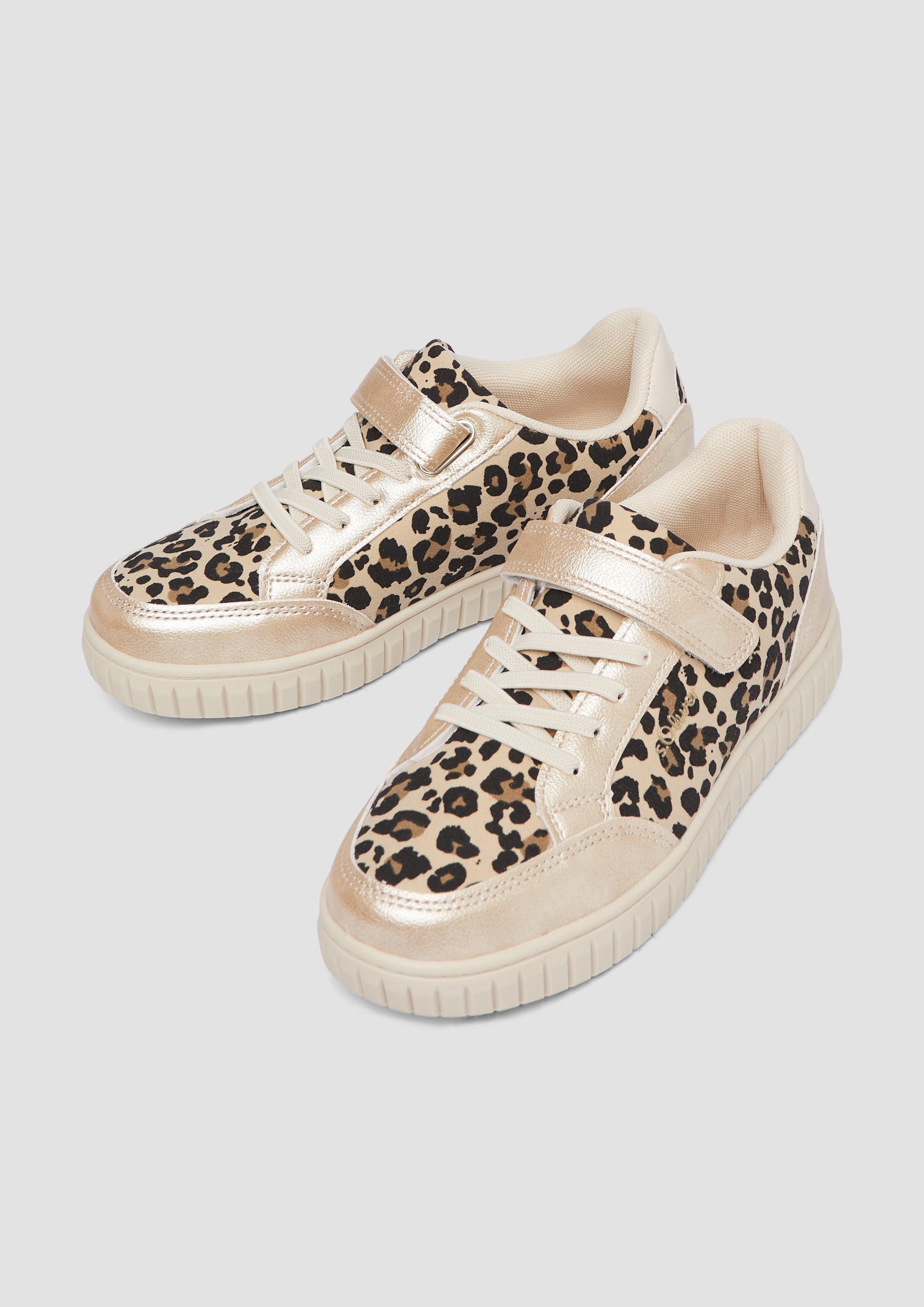 Slipper in 907 & 100