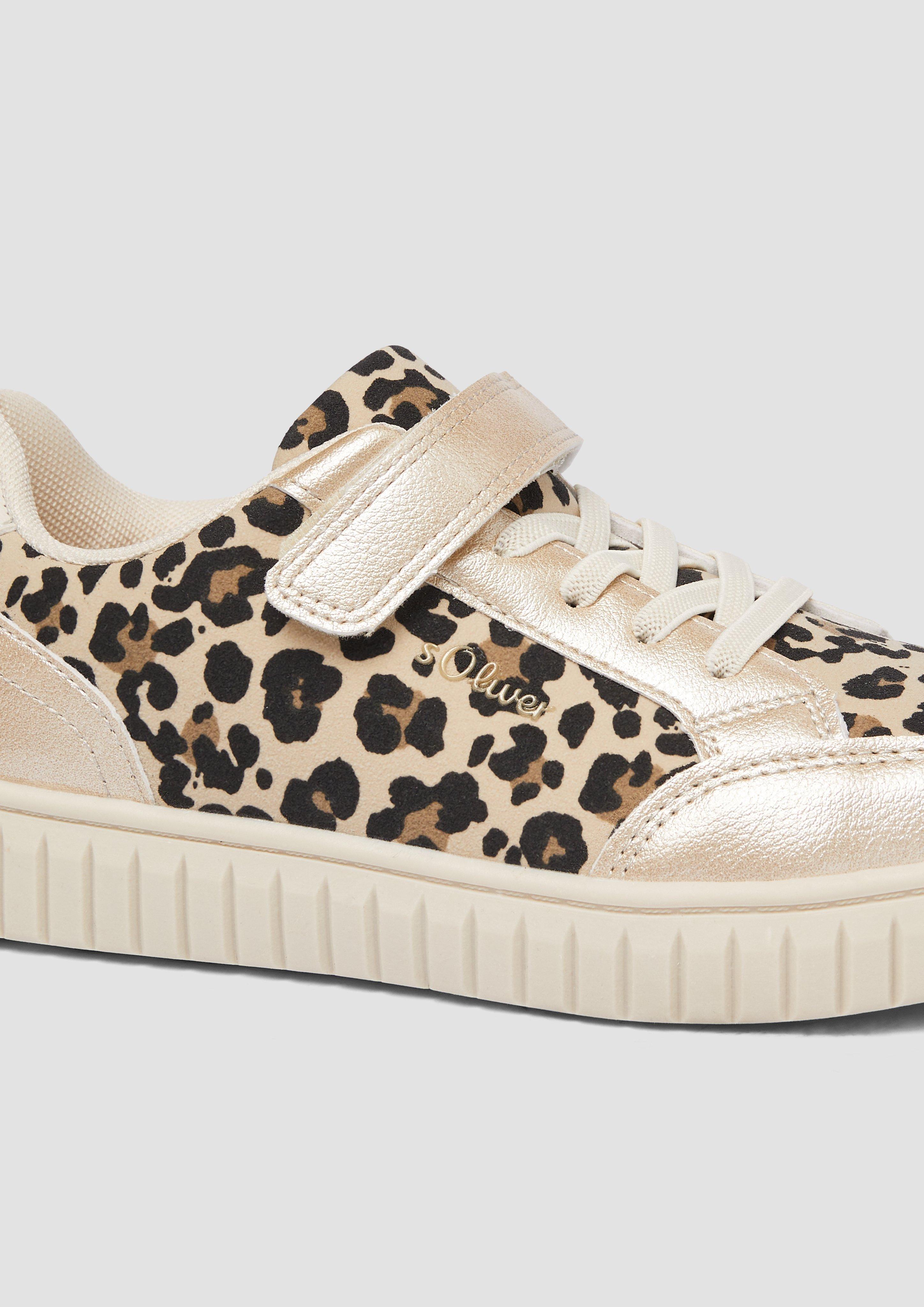 Slipper in 907 & 100