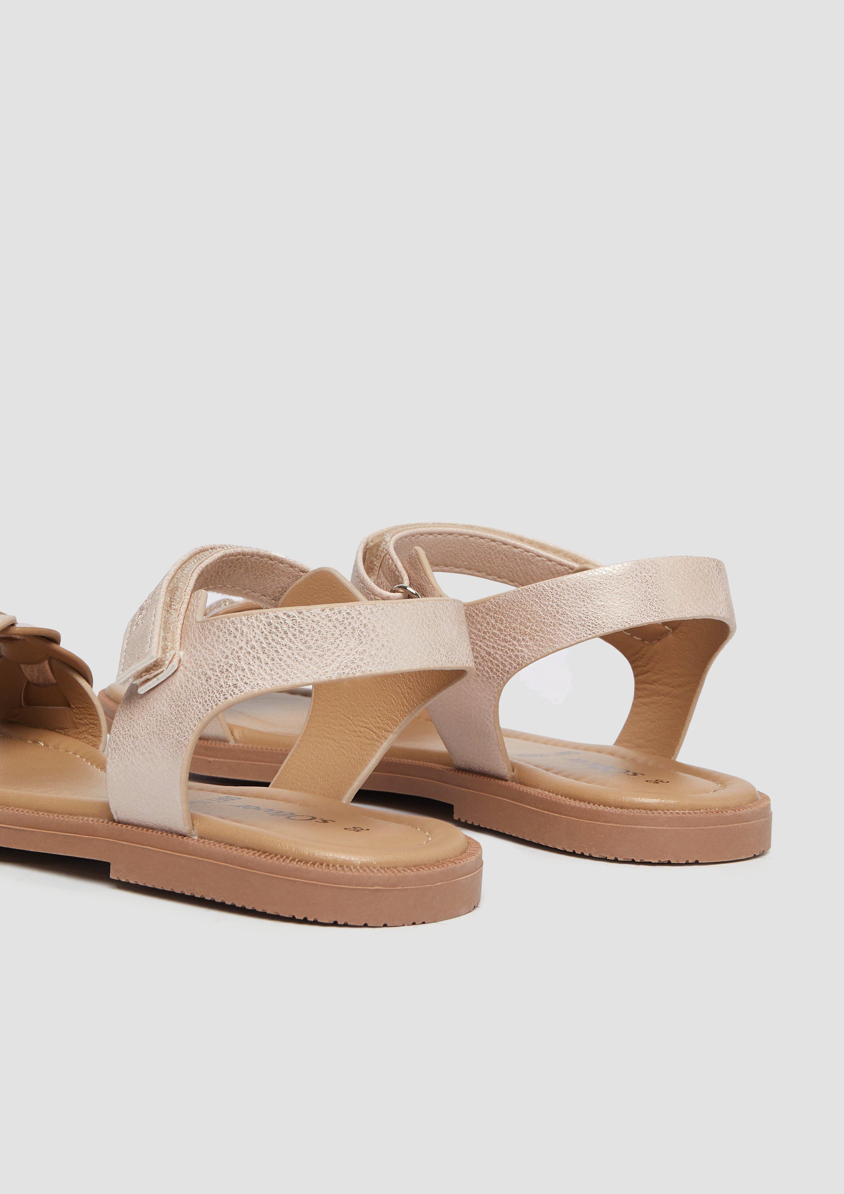 Sandali in 530, 913 & 098