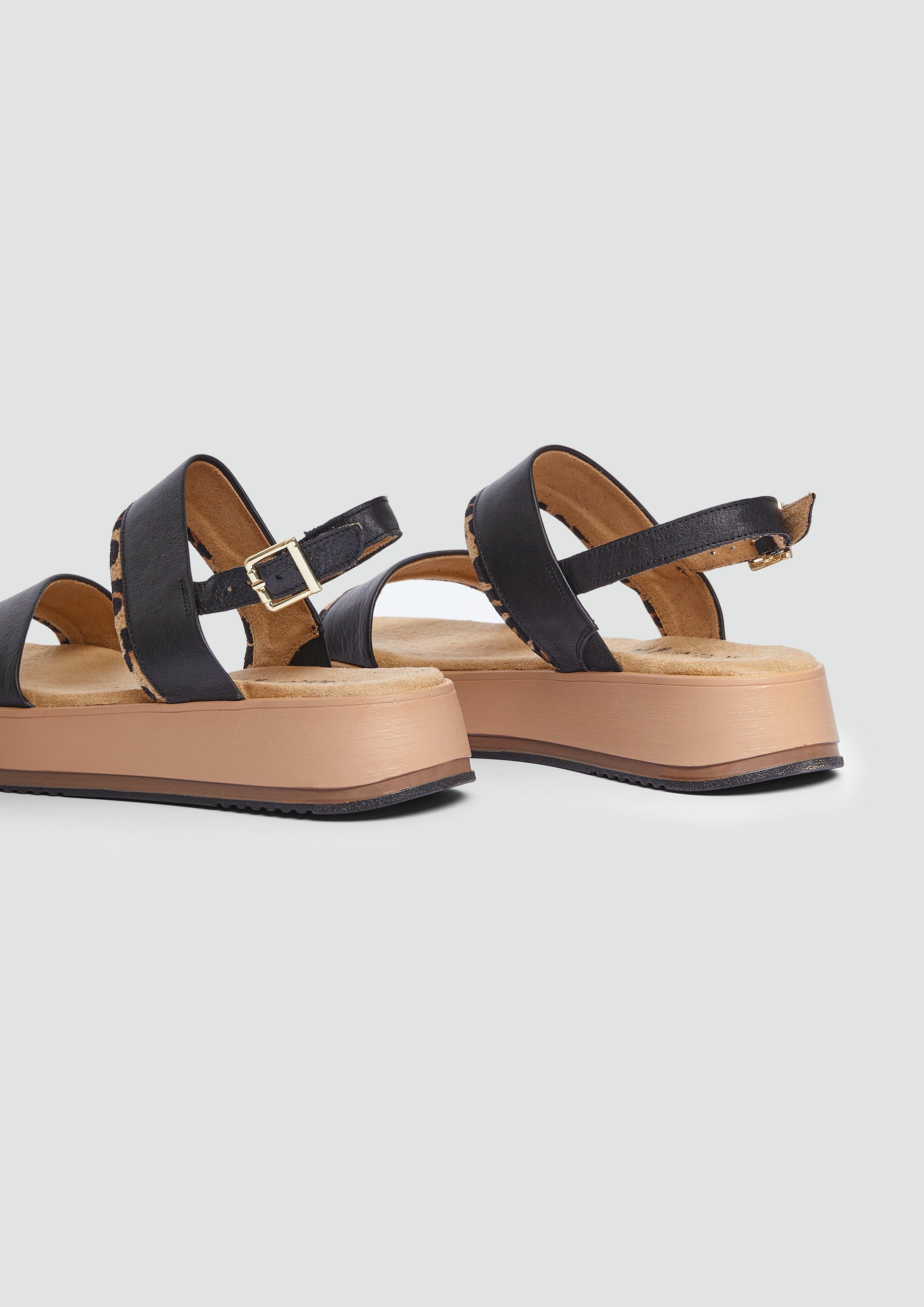 Sandalen in 090, 410 & 193