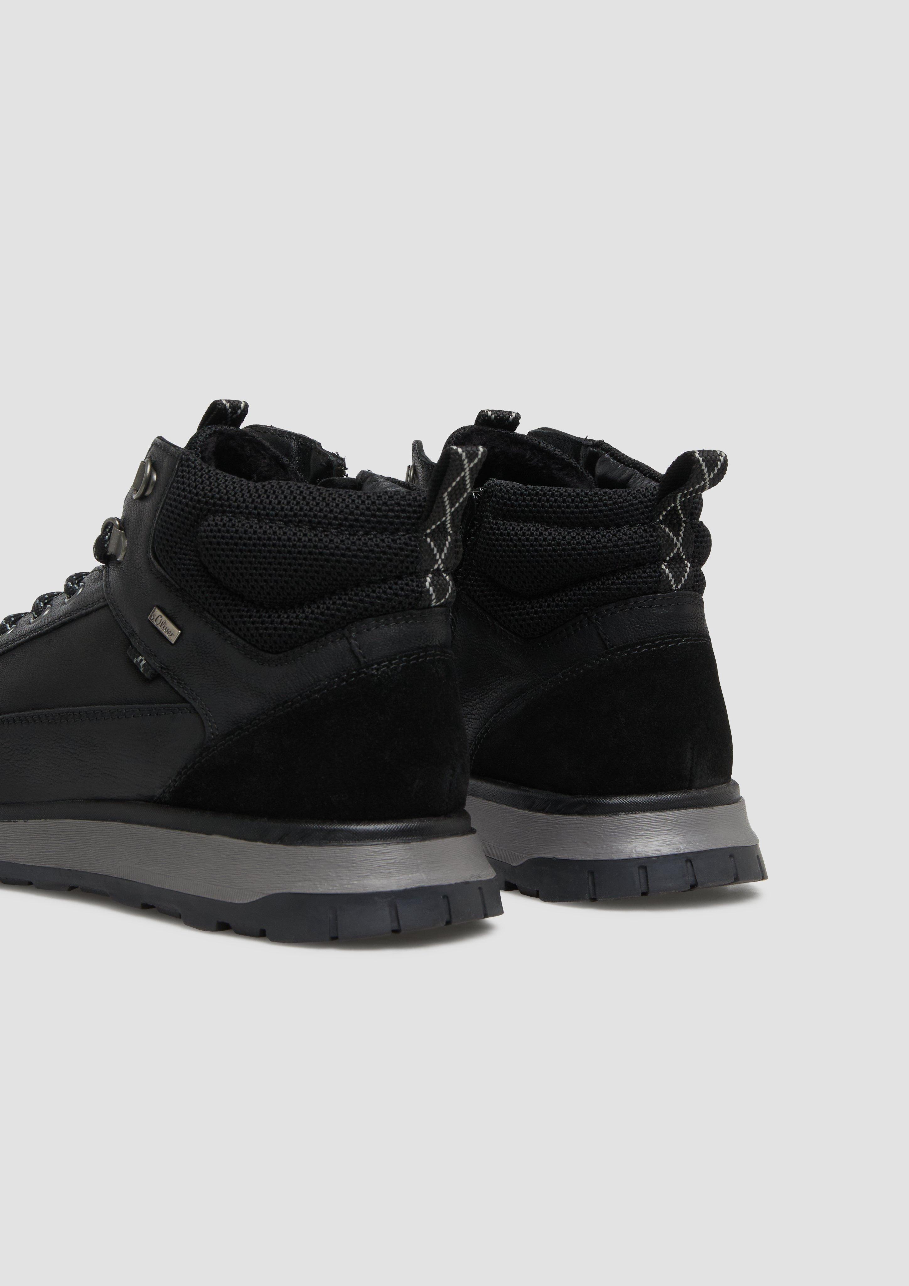 Laarzen in 001, 305 & 302