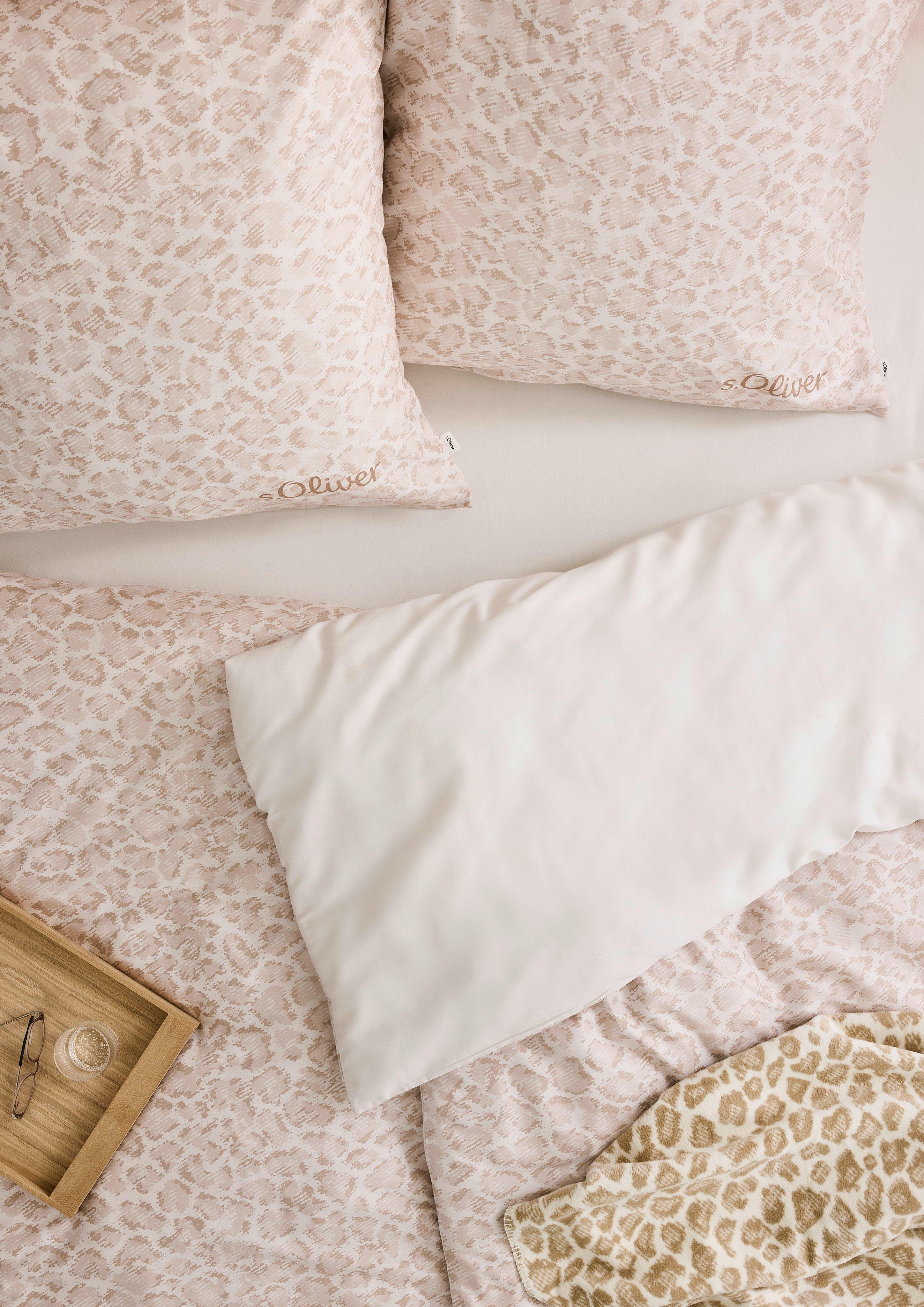 Posteljnina in 300, 770 & 830