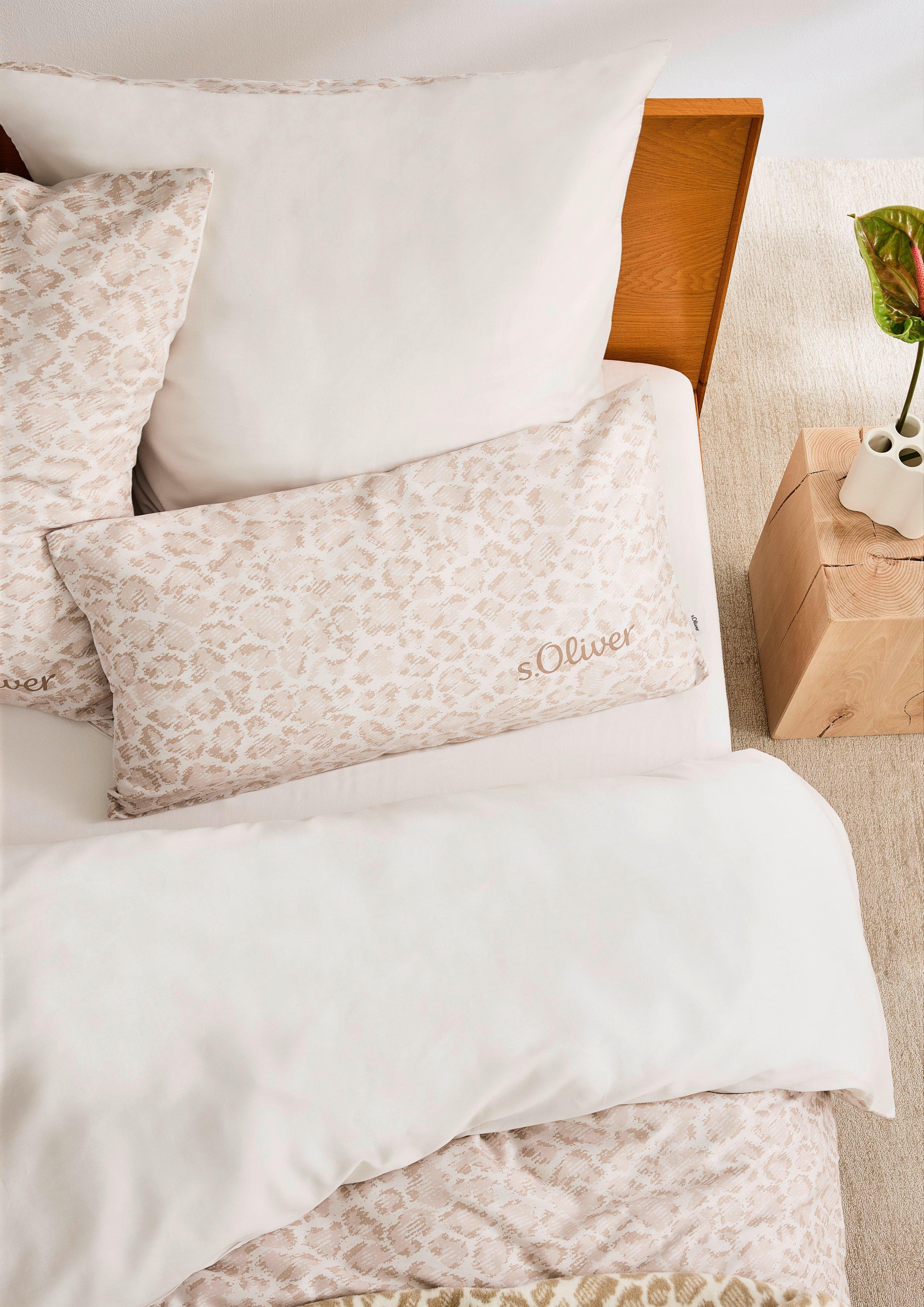 Posteljnina in 300, 770 & 830