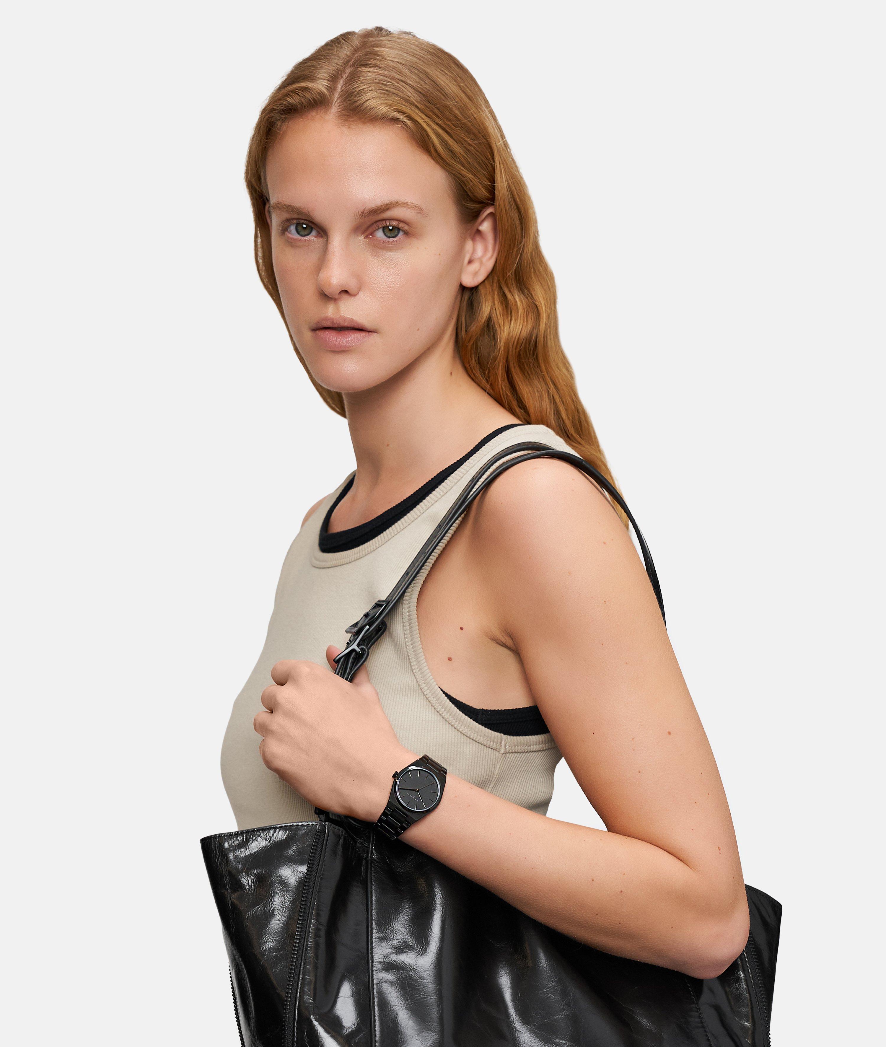 Uhr in schwarz & gold