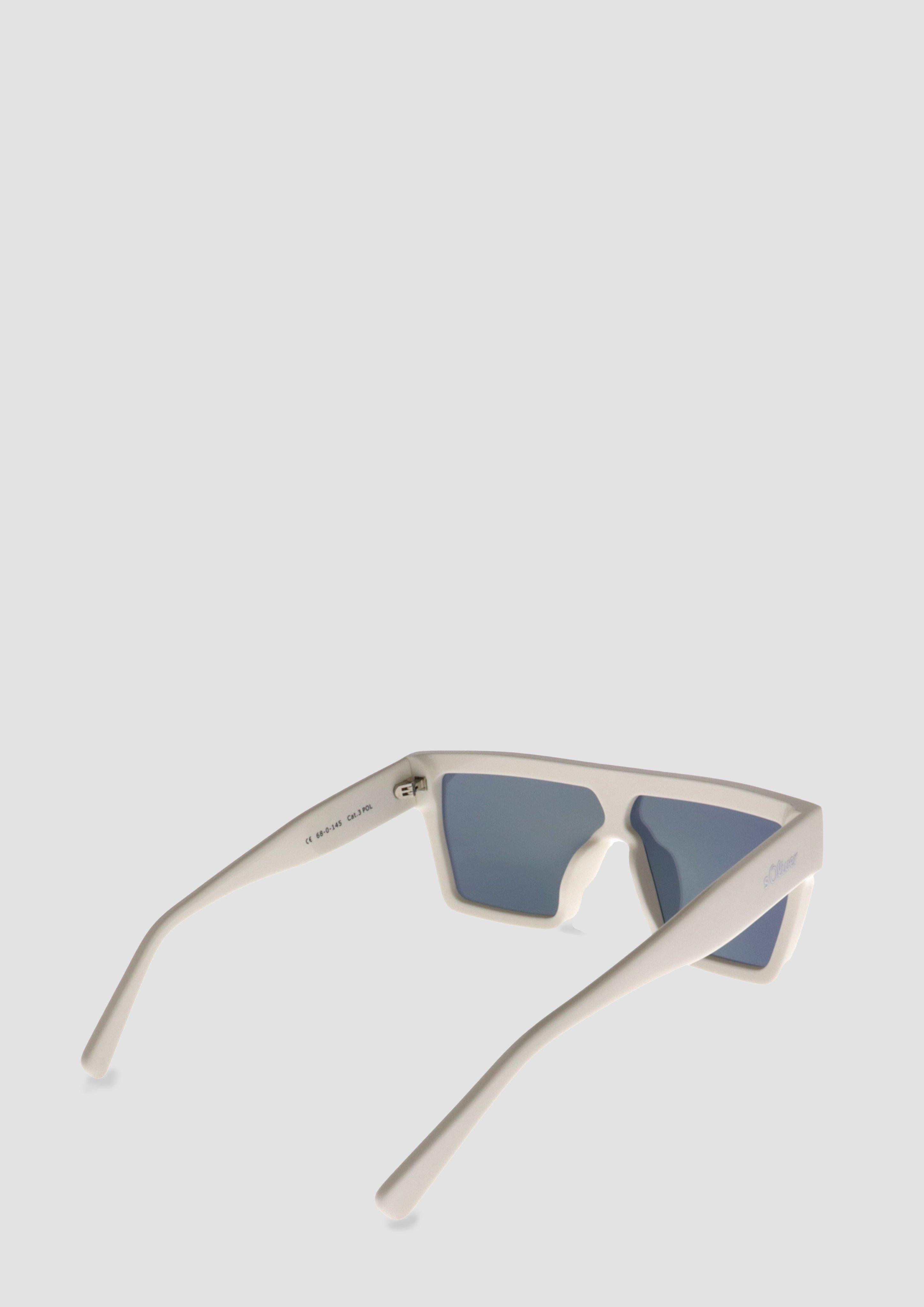 Sonnenbrille in 0100, 8000 & 9999