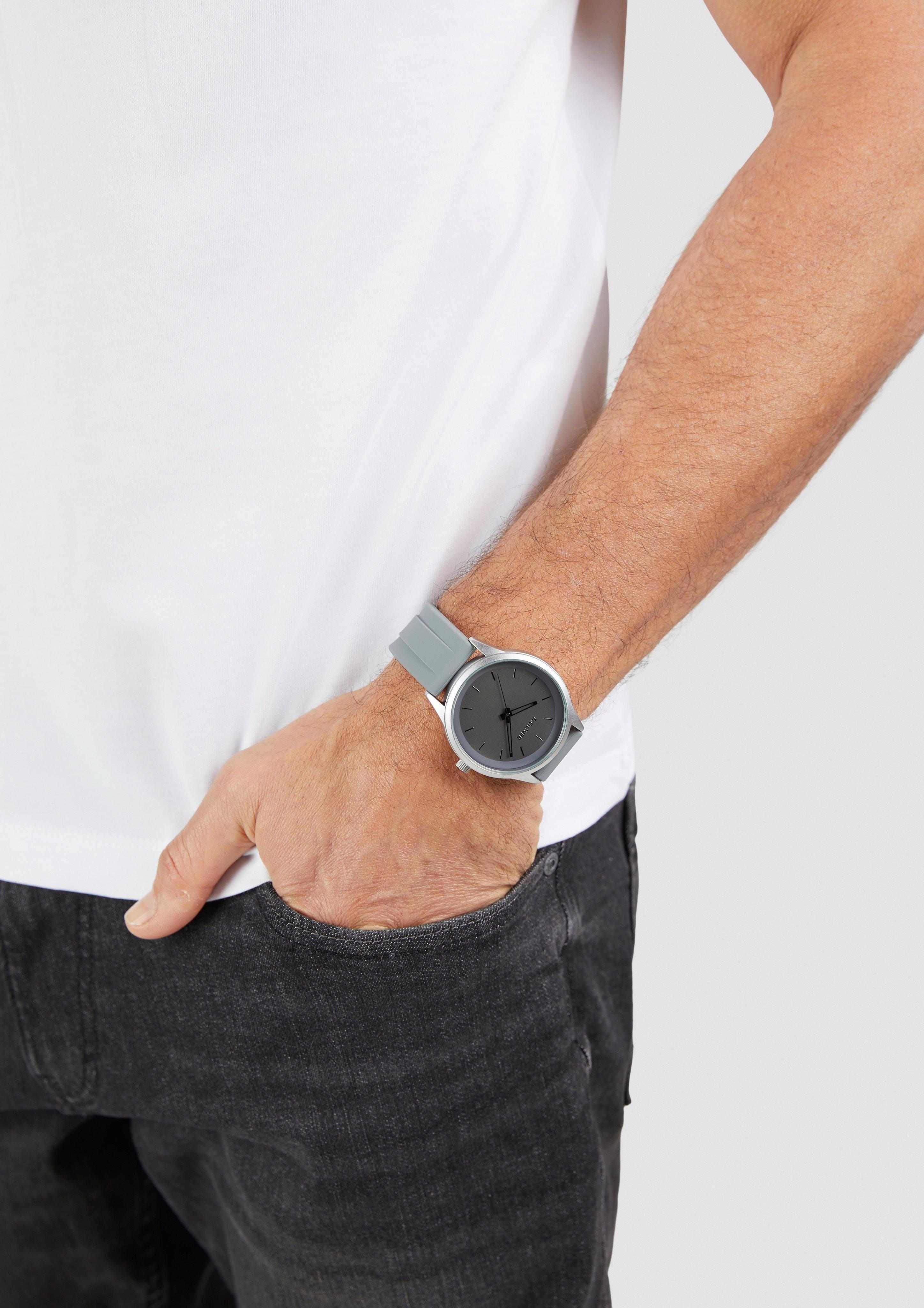 Uhr in 91A2, 99A0, 99A2, 99A1, 91A0 & 91A1