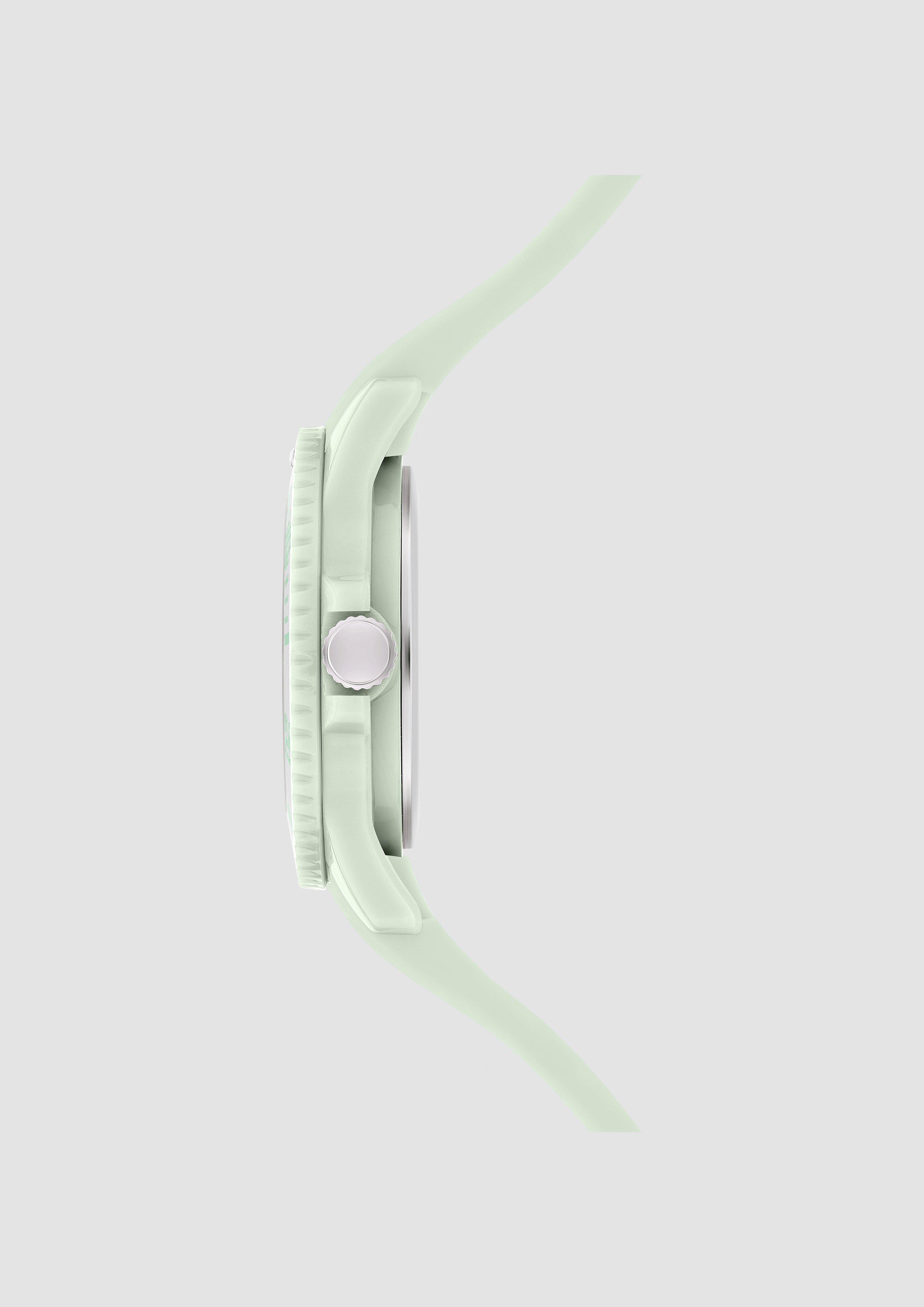 Uhr in 71C0, 48C0 & 51C0