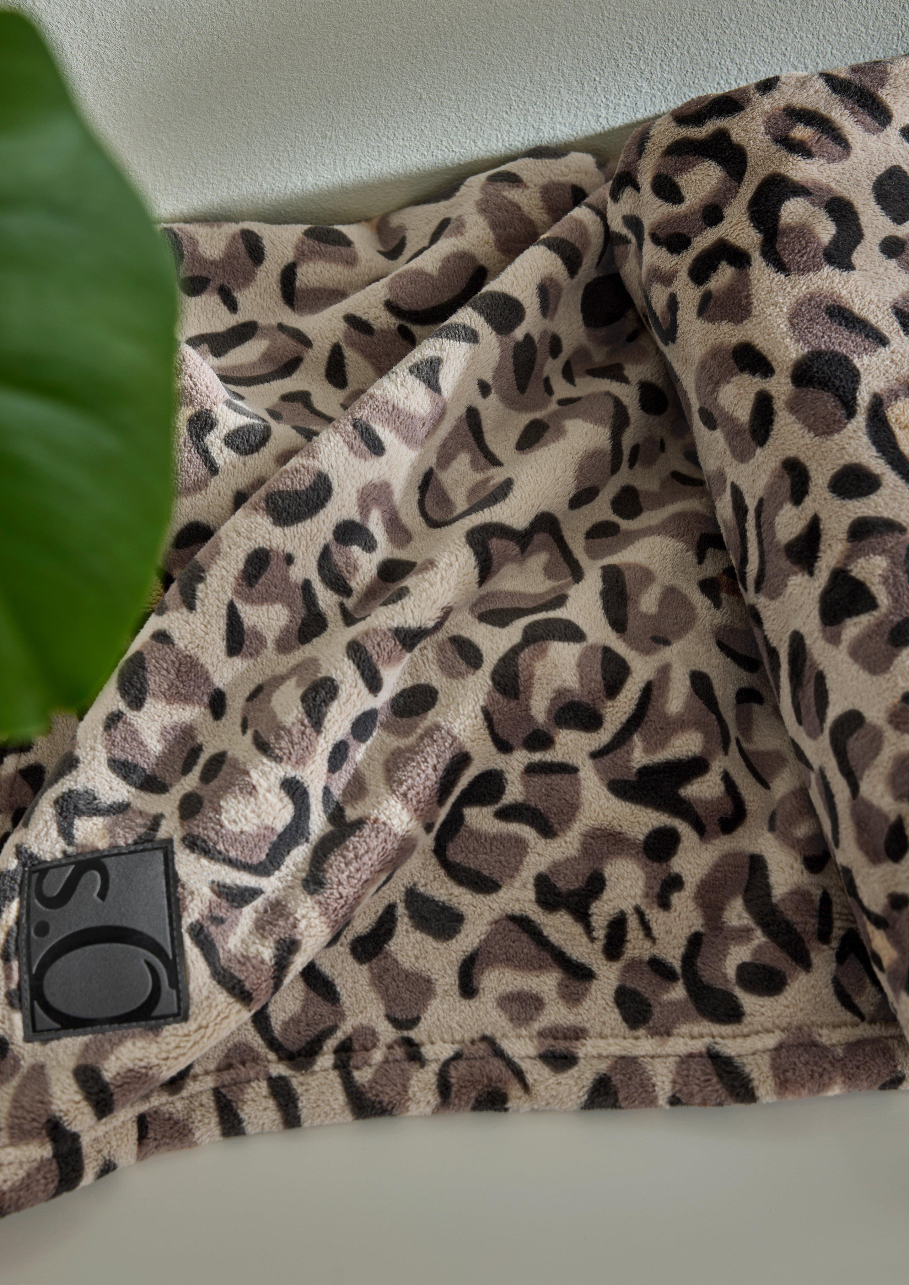 Dames Deken met all-over luipaardprint in beige van s.Oliver