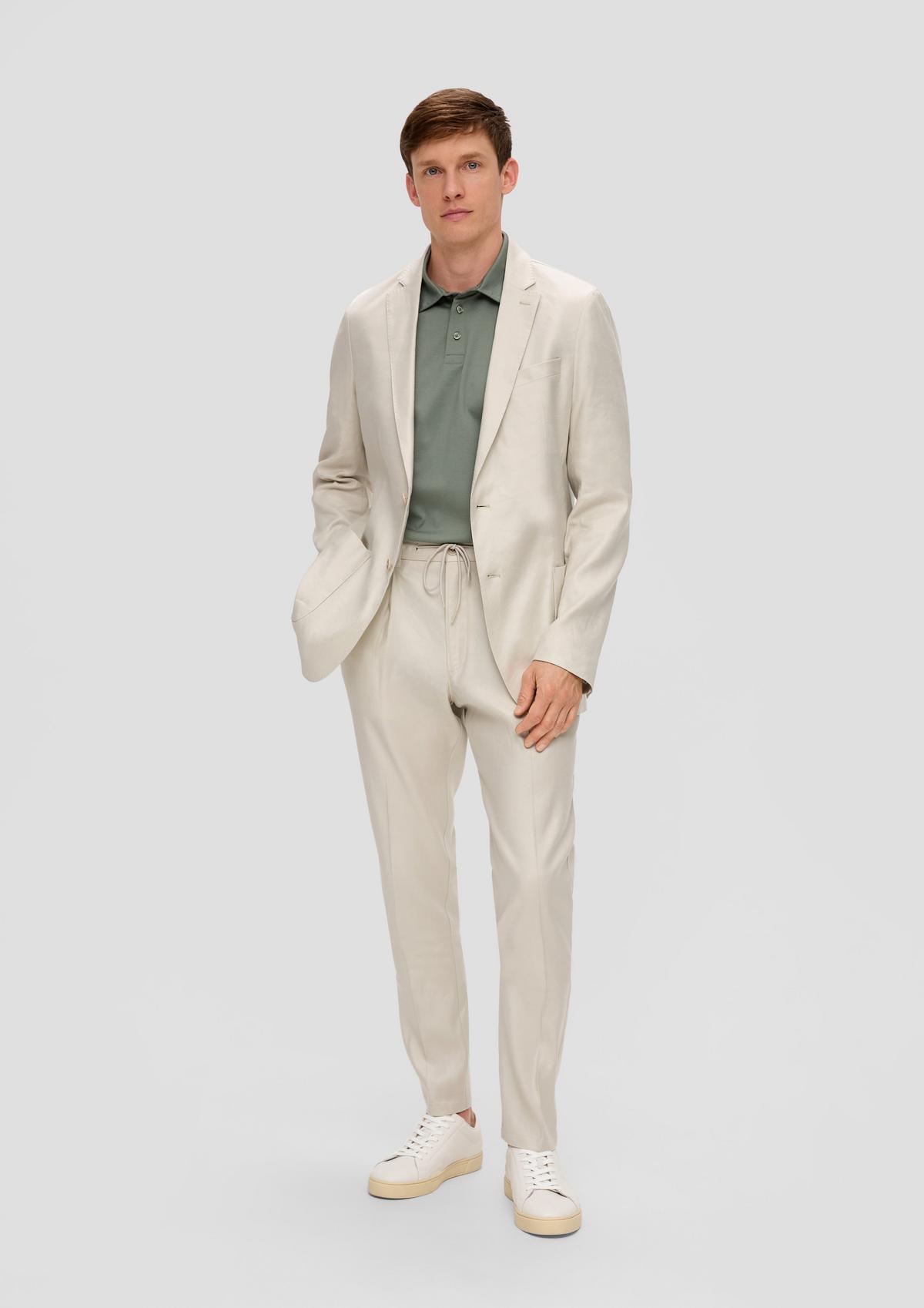 Casual suit in a linen blend