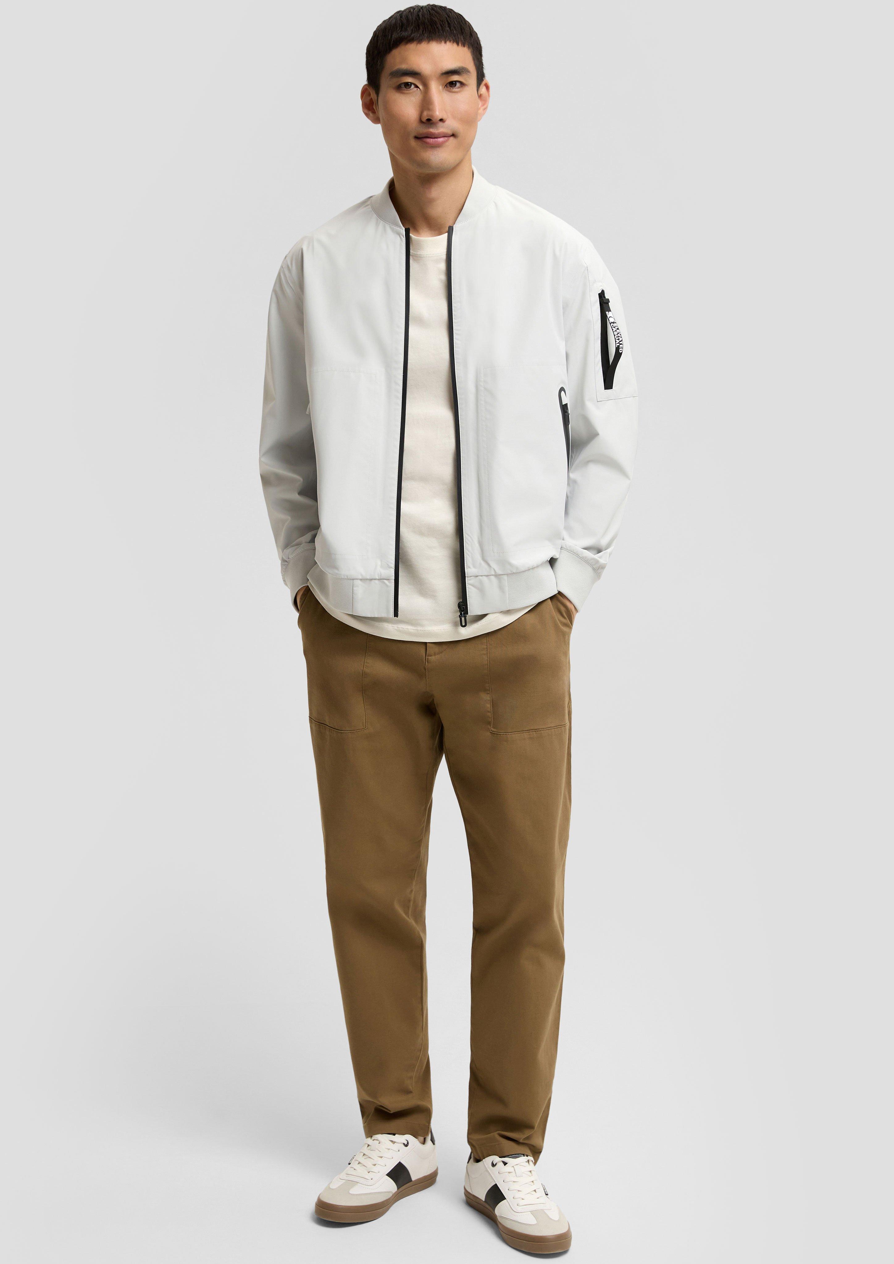 Cooles Outfit in gedeckten Farben in 