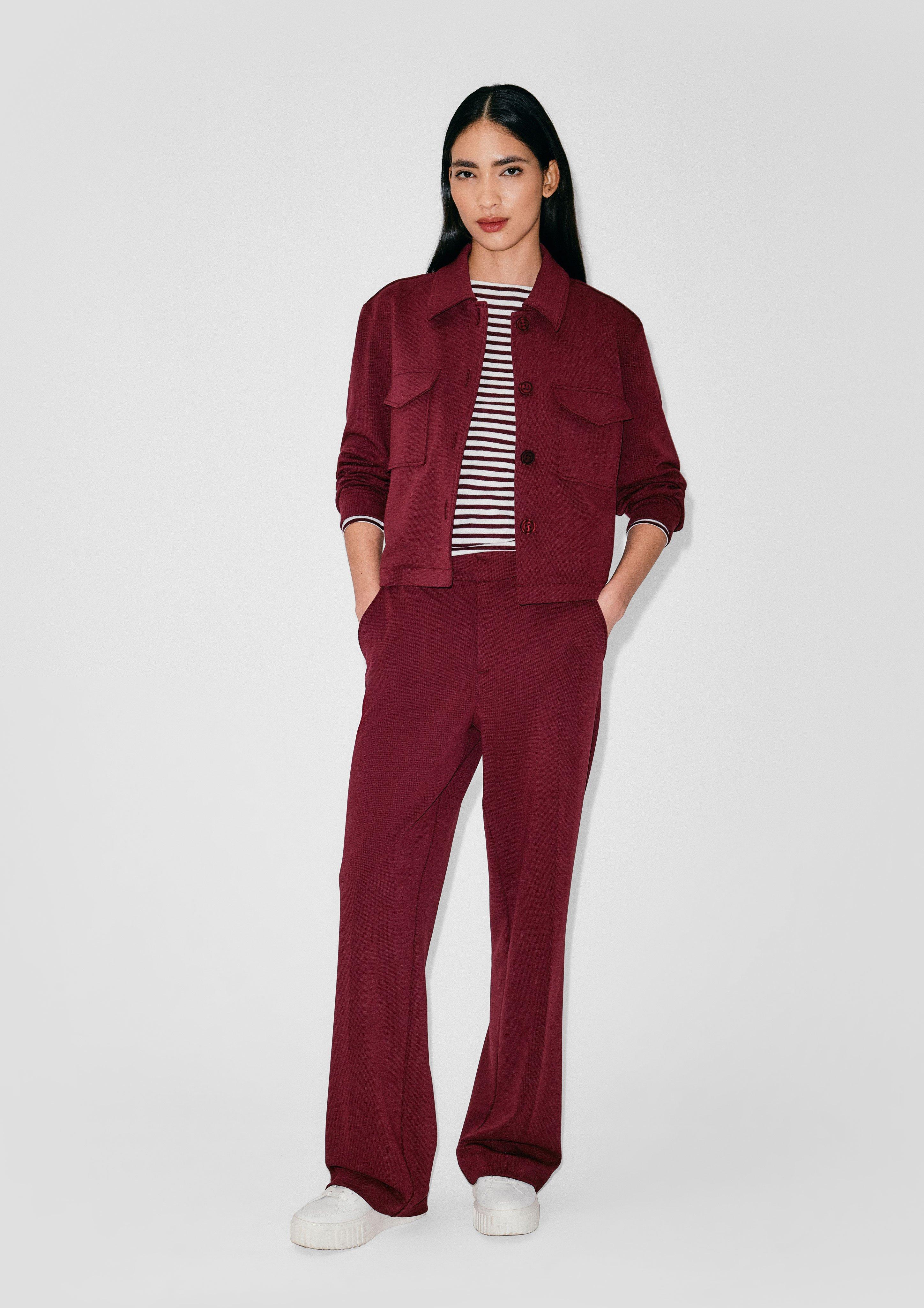 Nenútená súprava v elegantnej bordovej červenej in 