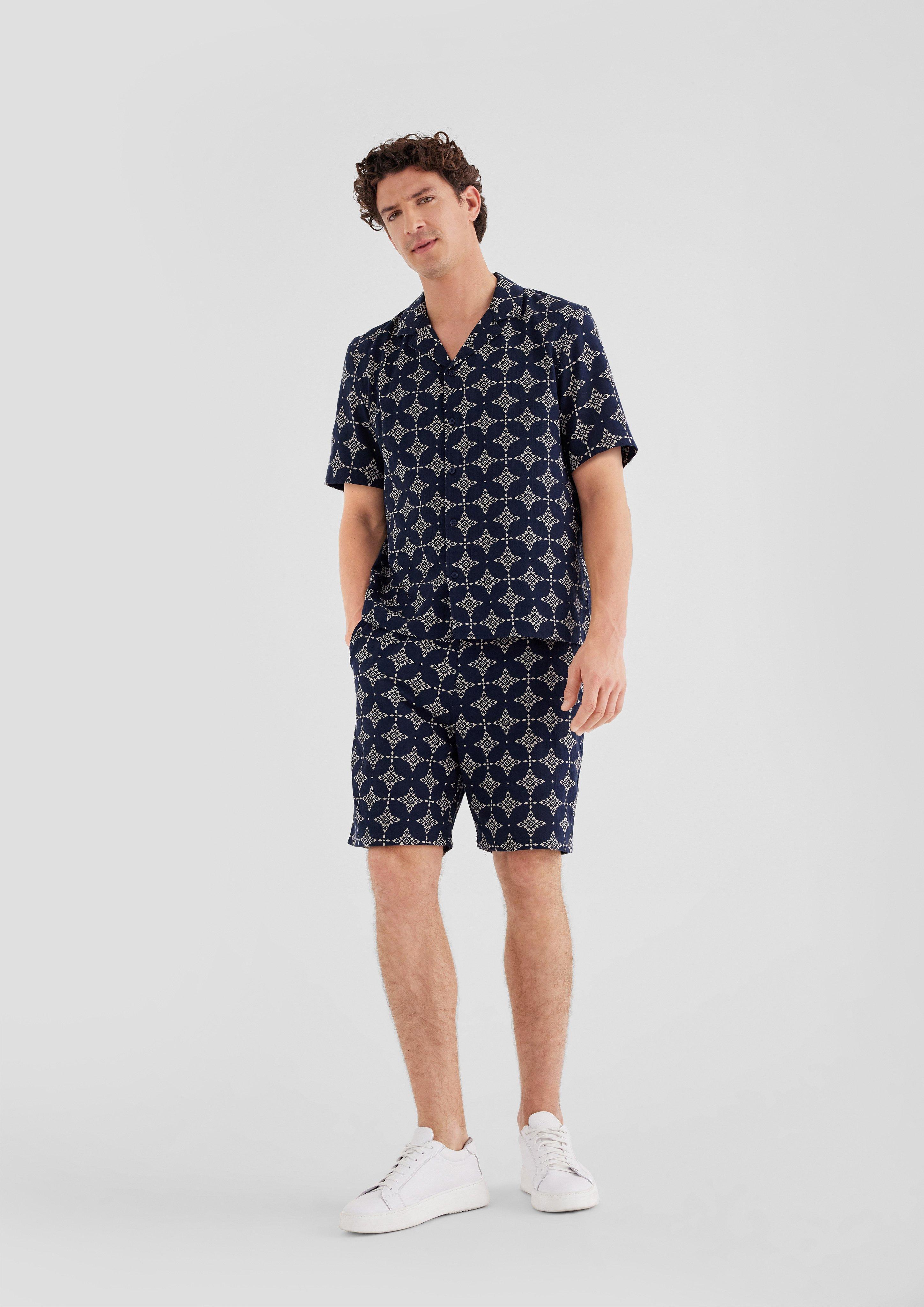 Men Print look with a summer feel in  by s.Oliver