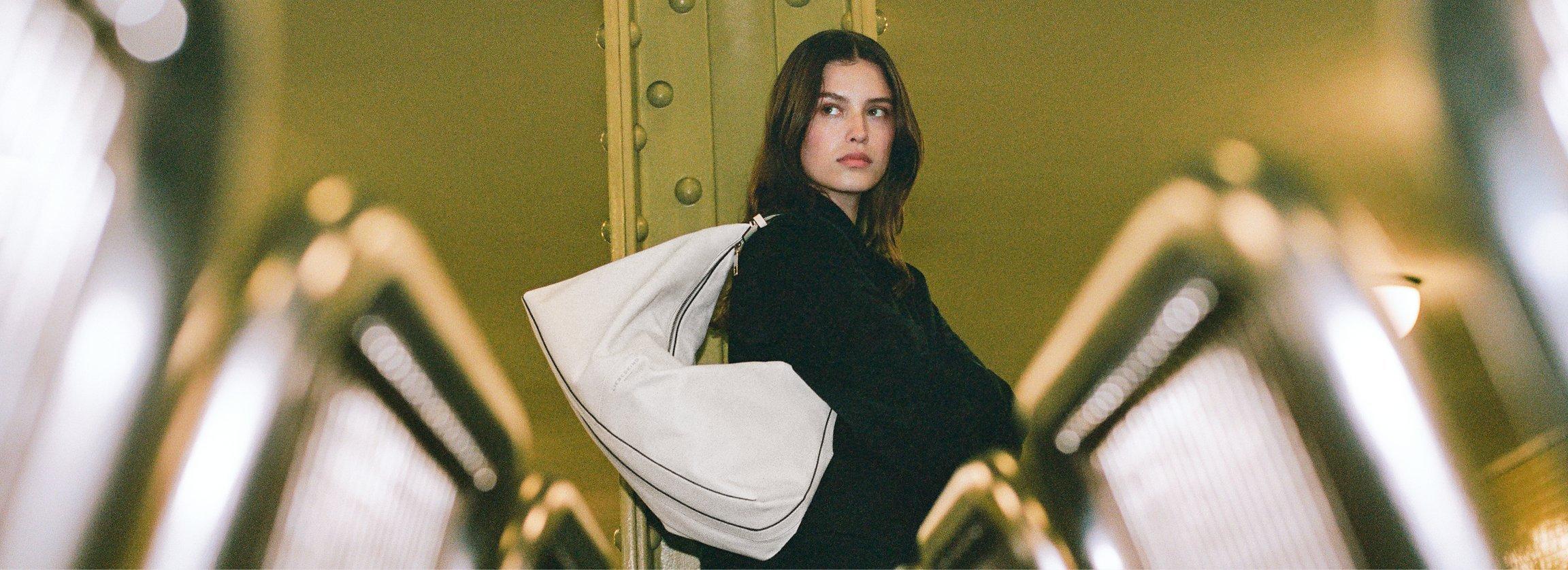 LIEBESKIND BERLIN sac à épaule bandoulière Elvira Shopper Silver Stone gris foncé