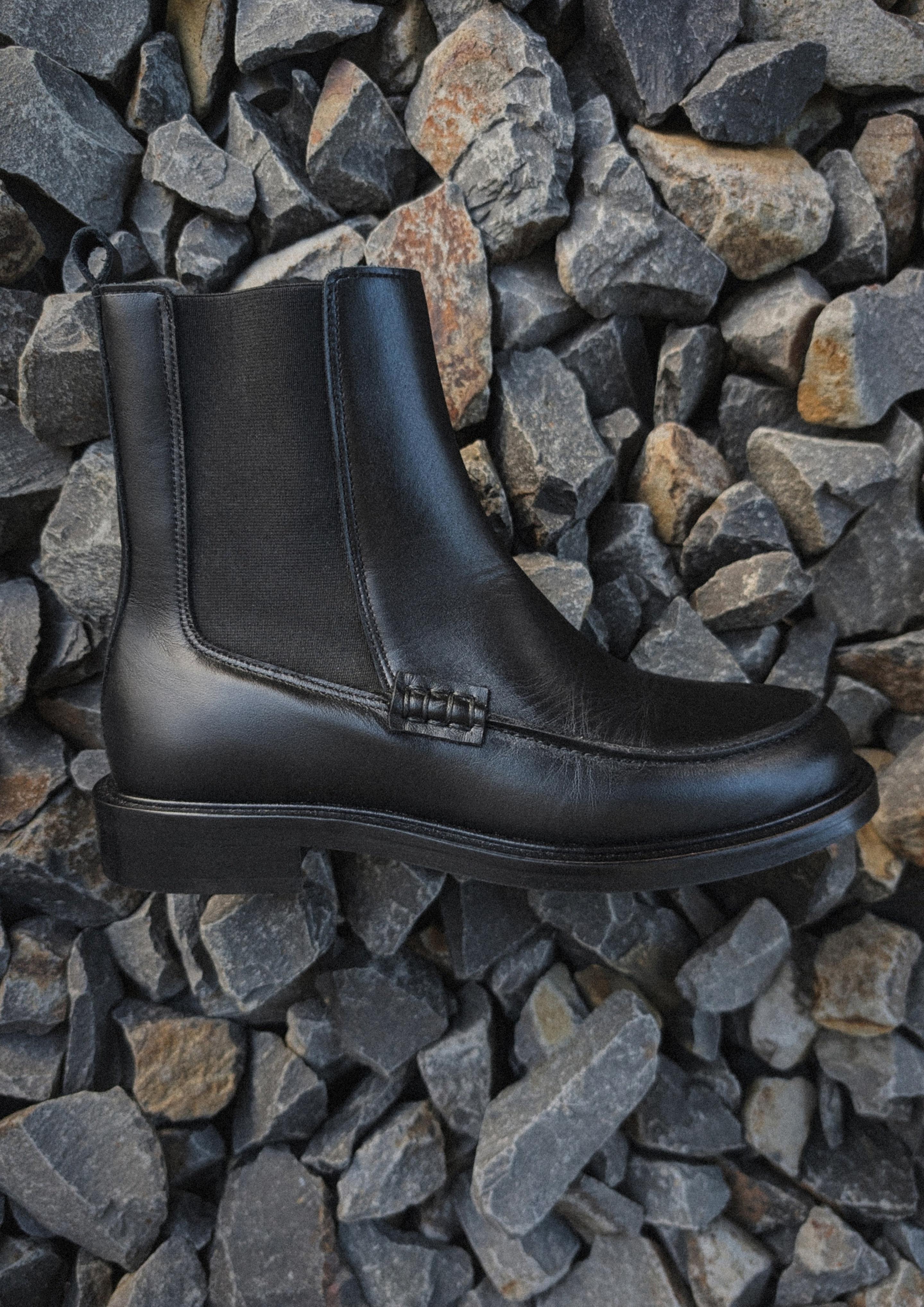 schwarze Stiefelette