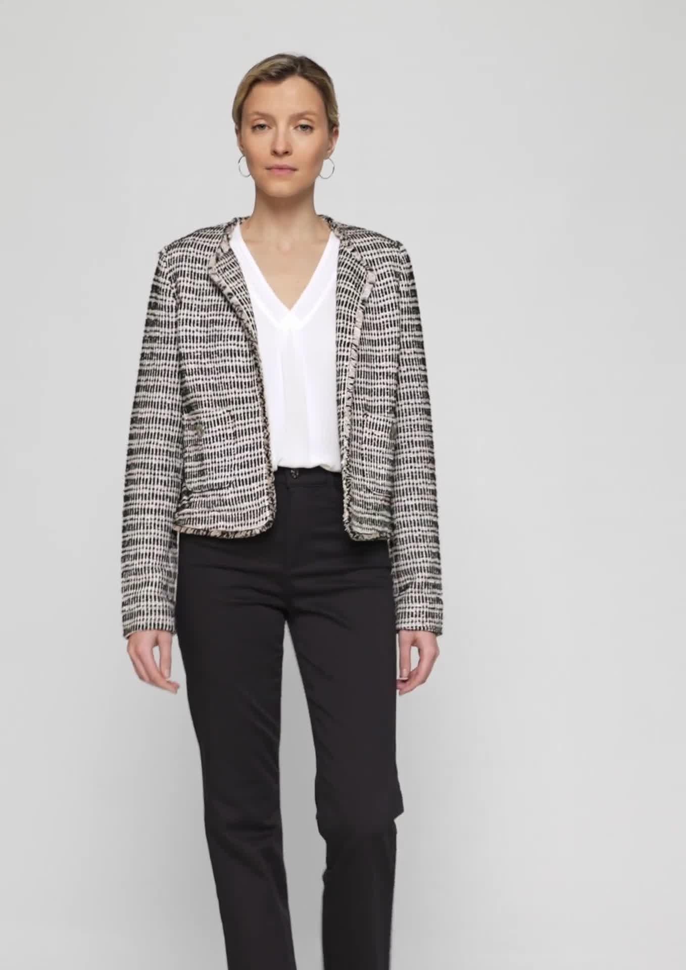 Short jacket in a bouclé look with a frayed edge - black | s