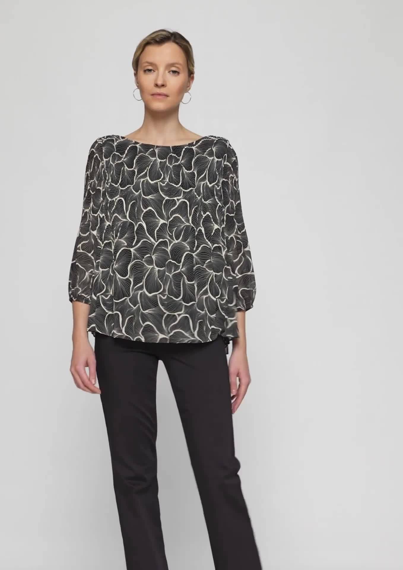 s.Oliver Blouse made of fine plissé fabric with an abstract pattern